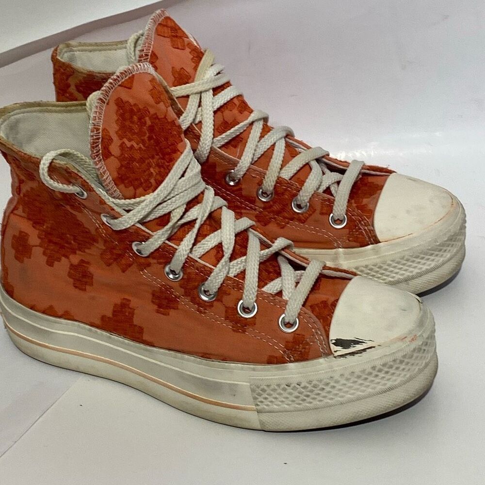 Converse Womens Mantra Orange All Star Chuck Taylor Lift Platform Sneaker Size 8
